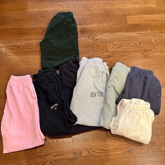 BRANDY MELVILLE COLLECTION - Picture 16 of 16